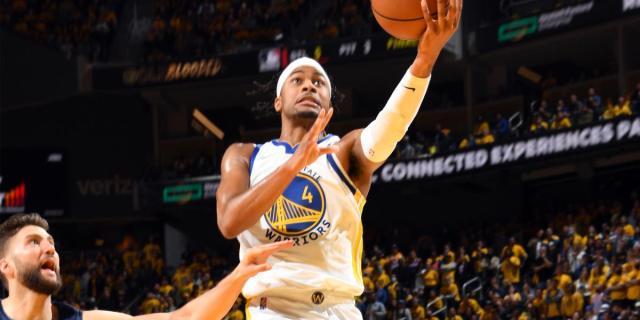 半岛·体育中国官方网-穆迪表现愈发沉稳 勇士三位新秀即将在周一同台